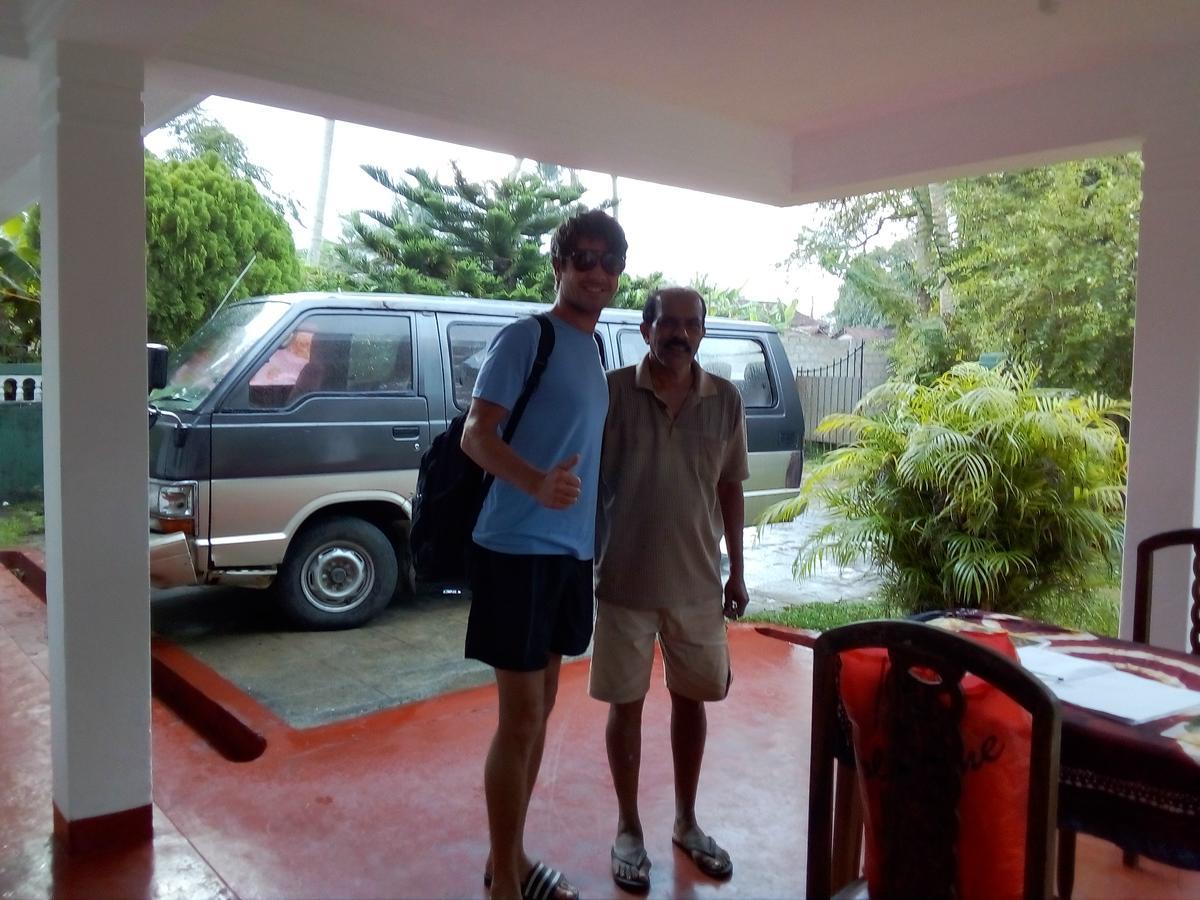 Ocean Edge Villa Midigama Timur Bagian luar foto