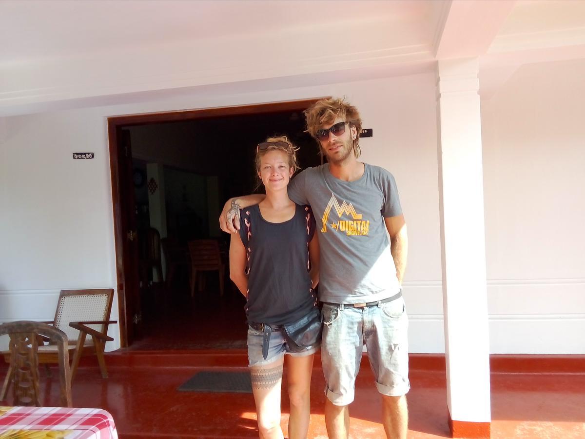 Ocean Edge Villa Midigama Timur Bagian luar foto