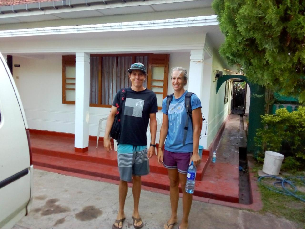 Ocean Edge Villa Midigama Timur Bagian luar foto
